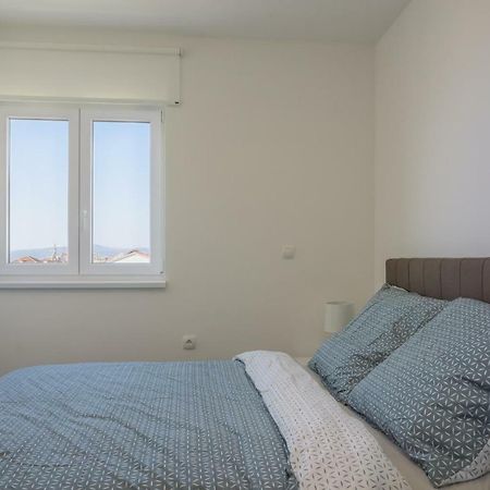 Luxury Apartman Ivana โตรกีร์ ภายนอก รูปภาพ