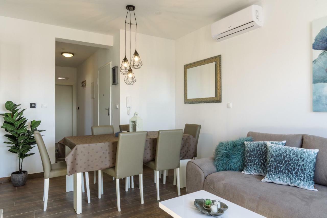 Luxury Apartman Ivana โตรกีร์ ภายนอก รูปภาพ