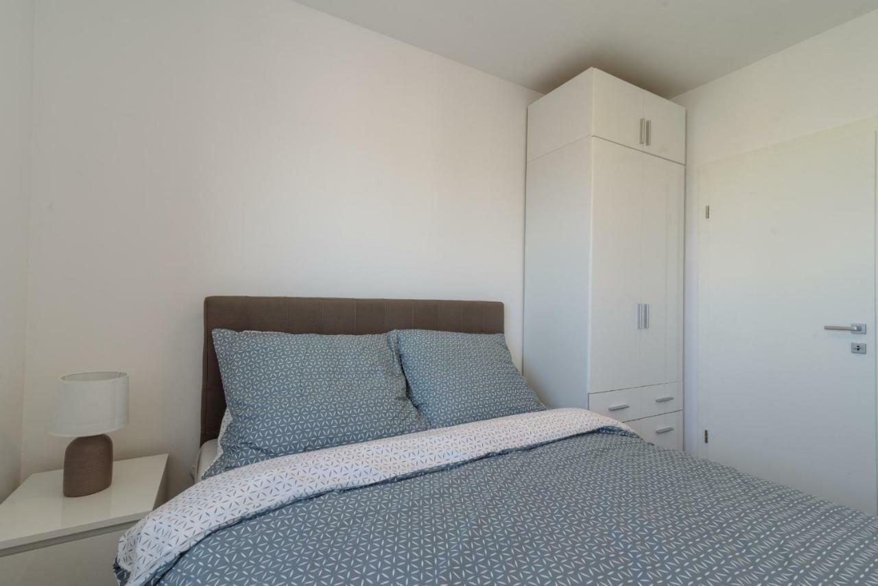 Luxury Apartman Ivana โตรกีร์ ภายนอก รูปภาพ